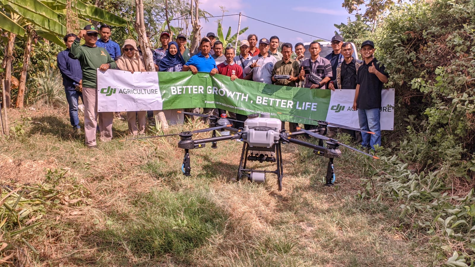 Sahabat Tani bersama Agridesa Mengenalkan Penggunaan Drone untuk Mekanisasi Pertanian